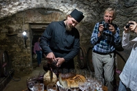 Noul Neamt klooster wijnkelder monnik moldavie